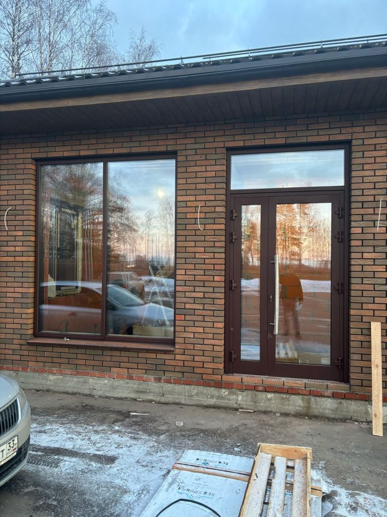 Окна REHAU Blitz New 60 mm купить в Москве по ценам представителя РЕХАУ